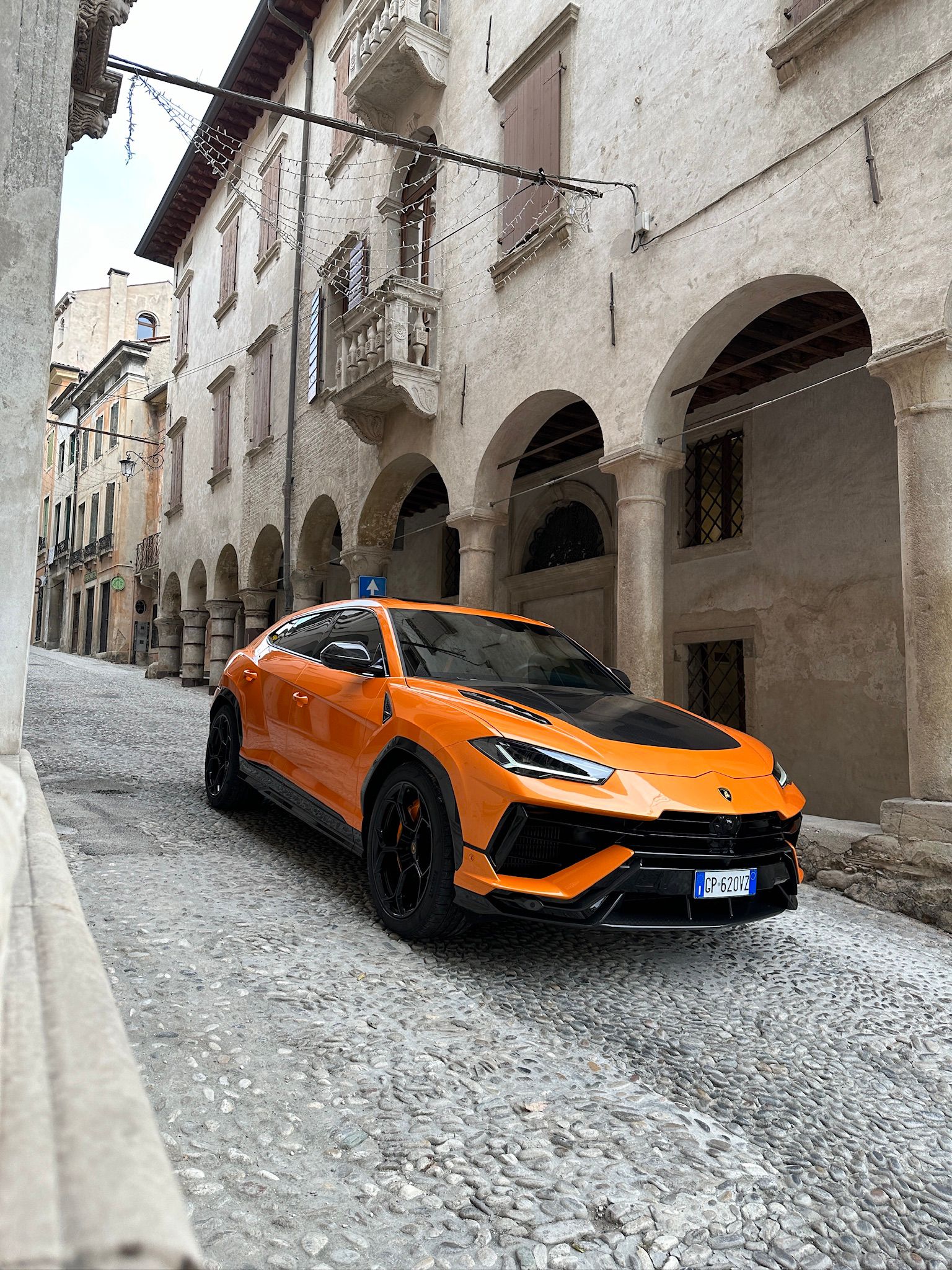 Lamborghini Urus Pearl ibiza photo